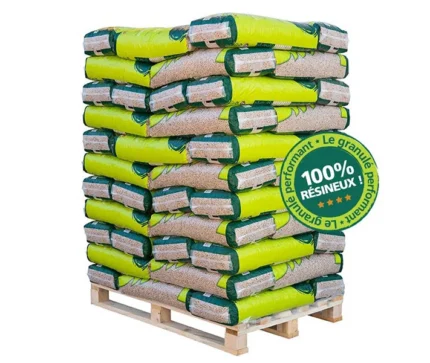 Holzpellets „Bois d’Or“ in Paletten zu 66 Säcken à 15 kg